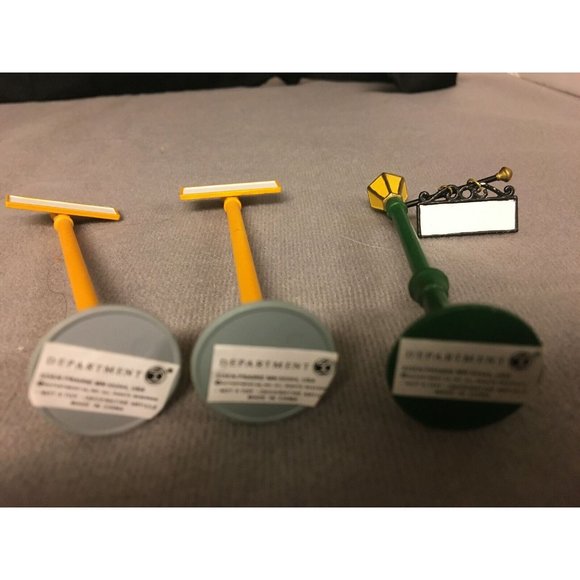 Dept 56 Village Accessories "Personalize Your Village" ©1999 set of 5 - Picture 5 of 7